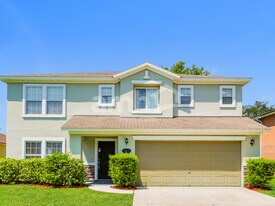 5304 Cypress Links Blvd in Elkton, FL - Building Photo