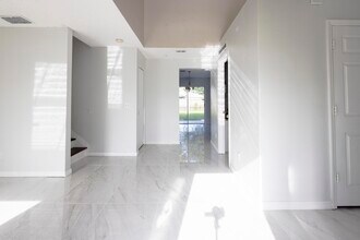 1401 SW Heather St in Port St. Lucie, FL - Building Photo - Building Photo