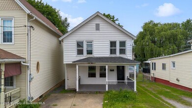 121 Throop St in Scranton, PA - Building Photo - Building Photo