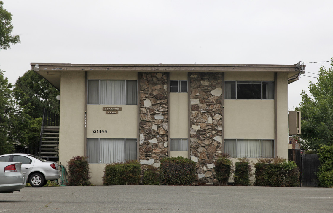 Stanton Arms in Castro Valley, CA - Building Photo