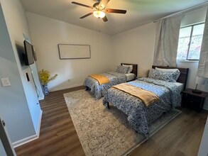 3801 Crown Point Rd in Jacksonville, FL - Building Photo - Building Photo
