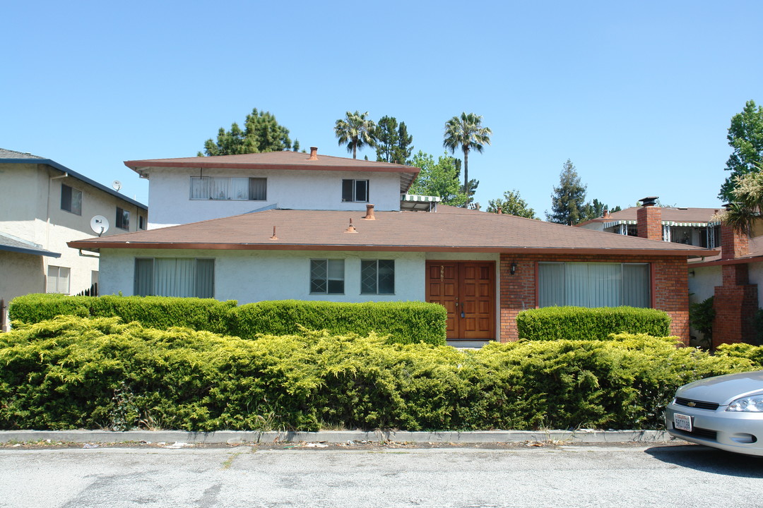 3661 Greenlee Dr in San Jose, CA - Building Photo