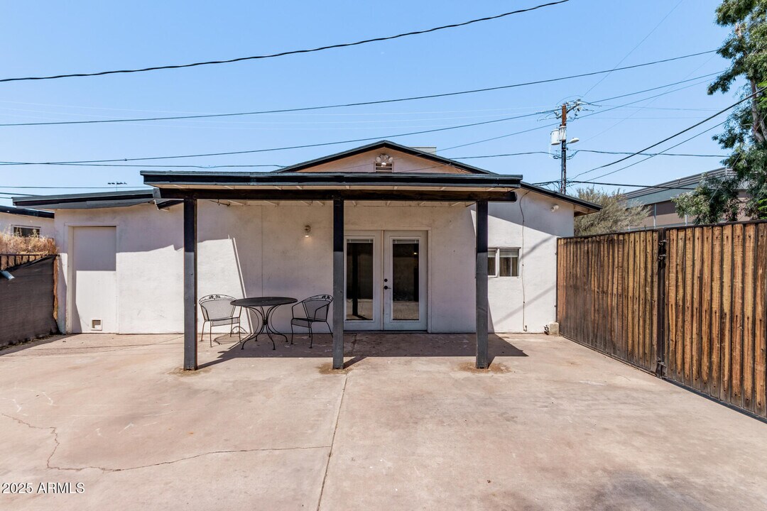1614 E Roma Ave in Phoenix, AZ - Building Photo
