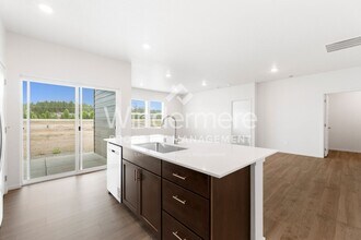 8727 W Millsap Ln in Spokane, WA - Building Photo - Building Photo