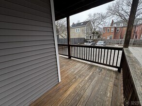 63 Dana St, Unit 8 in Cambridge, MA - Foto de edificio - Building Photo