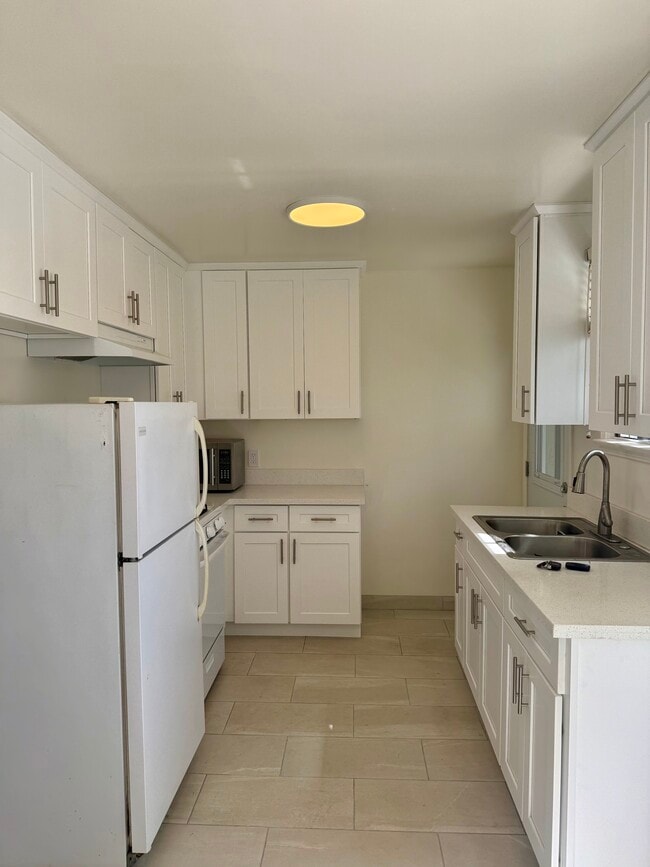 414 Grand Blvd, Unit 410 in Los Angeles, CA - Building Photo - Building Photo