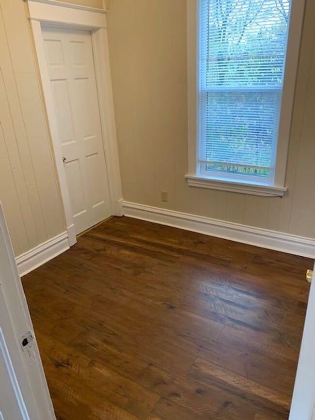 property at 2308 W 4th St