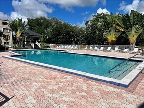 7725 SW 86th St in Miami, FL - Building Photo - Building Photo