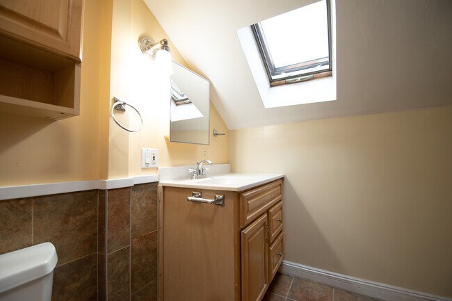 20 Ellery St, Unit 2 in Cambridge, MA - Building Photo - Building Photo