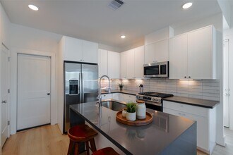 864 Paul Quinn St in Houston, TX - Building Photo - Building Photo