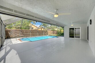 20977 Country Creek Dr in Boca Raton, FL - Building Photo - Building Photo