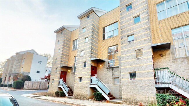 2062 Atherton Heights Ln in Charlotte, NC - Building Photo - Building Photo