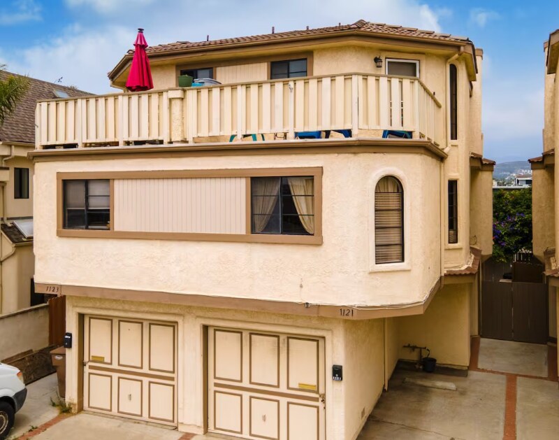 1121 Pittsfield Ln in Ventura, CA - Building Photo