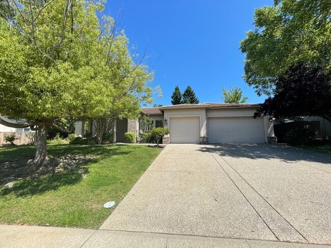 property at 1124 Widgeon Ct