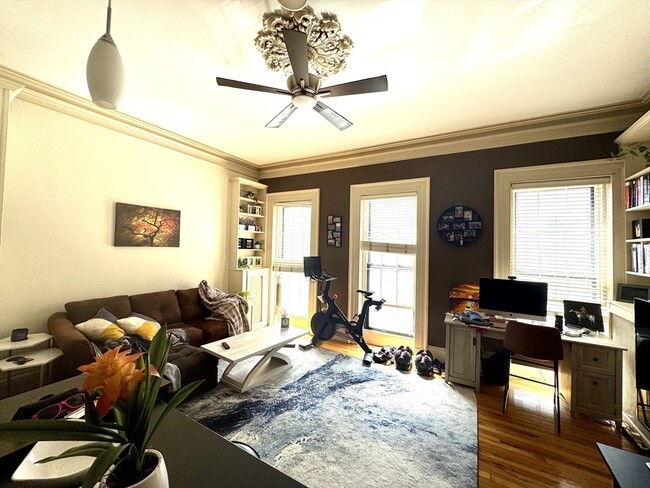 73 Charles St, Unit 2 in Boston, MA - Building Photo - Building Photo
