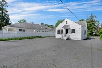 25 Maple Ave in Morristown, NJ - Building Photo - Building Photo