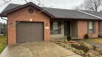 101 Marmak Dr in Glasgow, KY - Building Photo