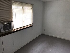 1543 2nd St, Unit 1 in Cuyahoga Falls, OH - Building Photo - Building Photo