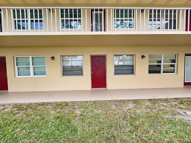 property at 29 Vis Gdns Trl