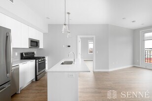 3 Ward St, Unit 404 in Somerville, MA - Building Photo
