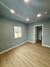 6006 S Wilton Pl in Los Angeles, CA - Foto de edificio - Building Photo