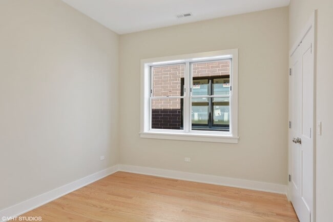 3116 N Clybourn Ave in Chicago, IL - Building Photo - Building Photo