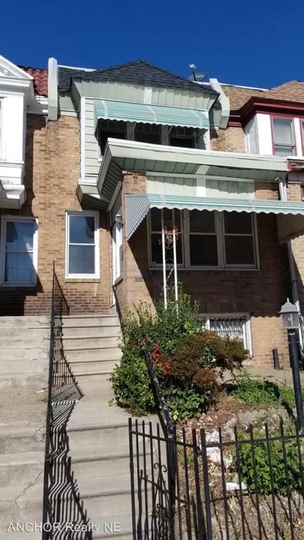 5927 Springfield Ave in Philadelphia, PA - Building Photo - Building Photo