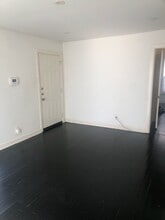 2644 Kathleen Ave in Dallas, TX - Building Photo - Building Photo