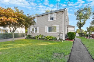 82 Garden Dr in Fairfield, CT - Building Photo