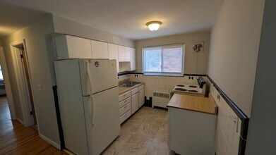 5855 Monfort Hills Ave in Cincinnati, OH - Building Photo - Building Photo