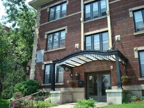 Lexington House in St. Paul, MN - Foto de edificio - Building Photo