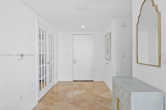 1830 S Ocean Dr, Unit 1830 S Ocean Dr # 2202 in Hallandale Beach, FL - Building Photo - Building Photo