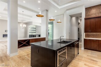 26 Cranberry Cove Ct in Las Vegas, NV - Building Photo - Building Photo