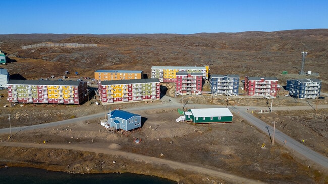 Road to Nowhere 8Plex Apartments in Iqaluit, NU - Building Photo - Building Photo