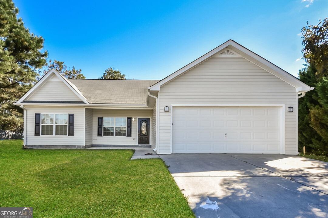 74 Millstream Dr in Dallas, GA - Building Photo