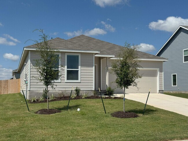 305 Heritage Grvs Rd in Bertram, TX - Building Photo - Building Photo