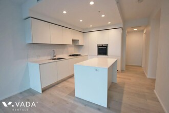 3809 Evergreen Pl in Burnaby, BC - Building Photo - Building Photo
