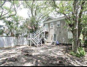 17 Gadsden St, Unit B in Charleston, SC - Building Photo - Building Photo