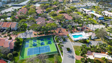 30 Pelican Pointe Dr in Delray Beach, FL - Building Photo - Building Photo