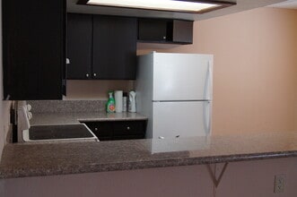 2304 Saturn Ave, Unit B in North Las Vegas, NV - Building Photo - Building Photo