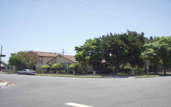 20702 Seine Ave in Lakewood, CA - Building Photo