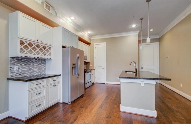 510 Lovett Blvd in Houston, TX - Building Photo - Building Photo