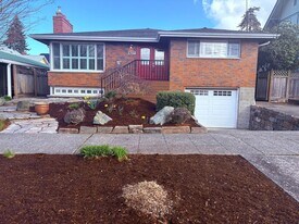 3046 NW 73rd St in Seattle, WA - Building Photo