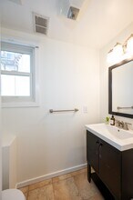 176 Webster Ave in Jersey City, NJ - Building Photo - Building Photo