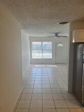 2349 NE Rustic Way in Jensen Beach, FL - Building Photo - Building Photo
