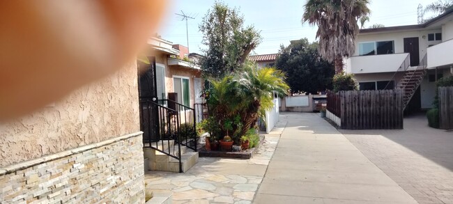 2620 Vanderbilt Ln, Unit B in Redondo Beach, CA - Building Photo - Building Photo