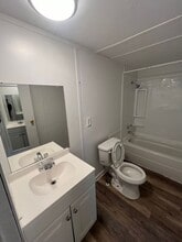 8 Pin Oak Ln in Hazlehurst, GA - Building Photo - Building Photo