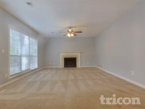 291 Crestworth Crossing in Powder Springs, GA - Building Photo - Building Photo