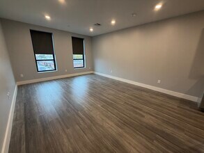 315 Western Ave, Unit 307 in Boston, MA - Building Photo - Building Photo