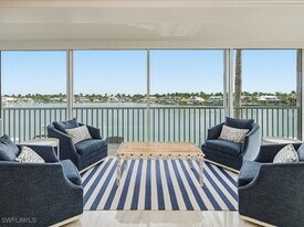 2750 Gulf Shore Blvd N in Naples, FL - Building Photo